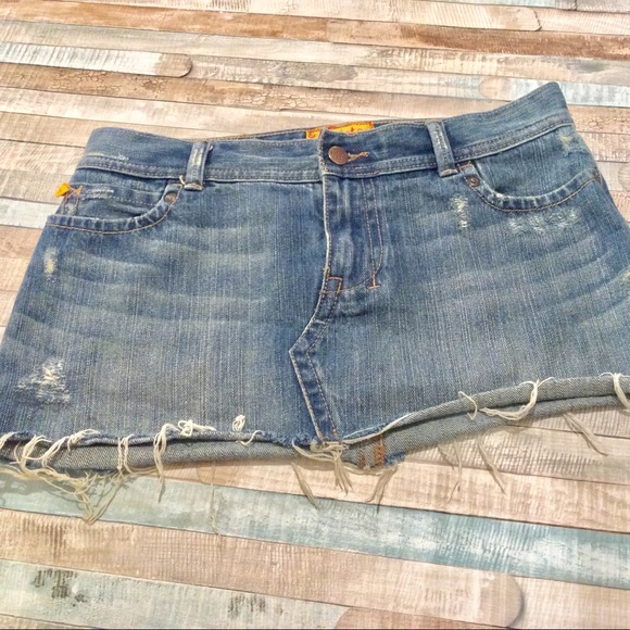 Hollister Denim Jean Mini Cutoff Skirt SZ 1 - Picture 3 of 6